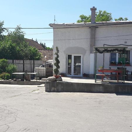 Apartman Yvet Sucany Buitenkant foto