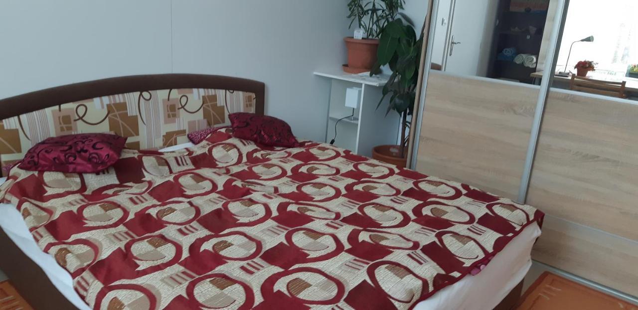 Apartman Yvet Sucany Buitenkant foto