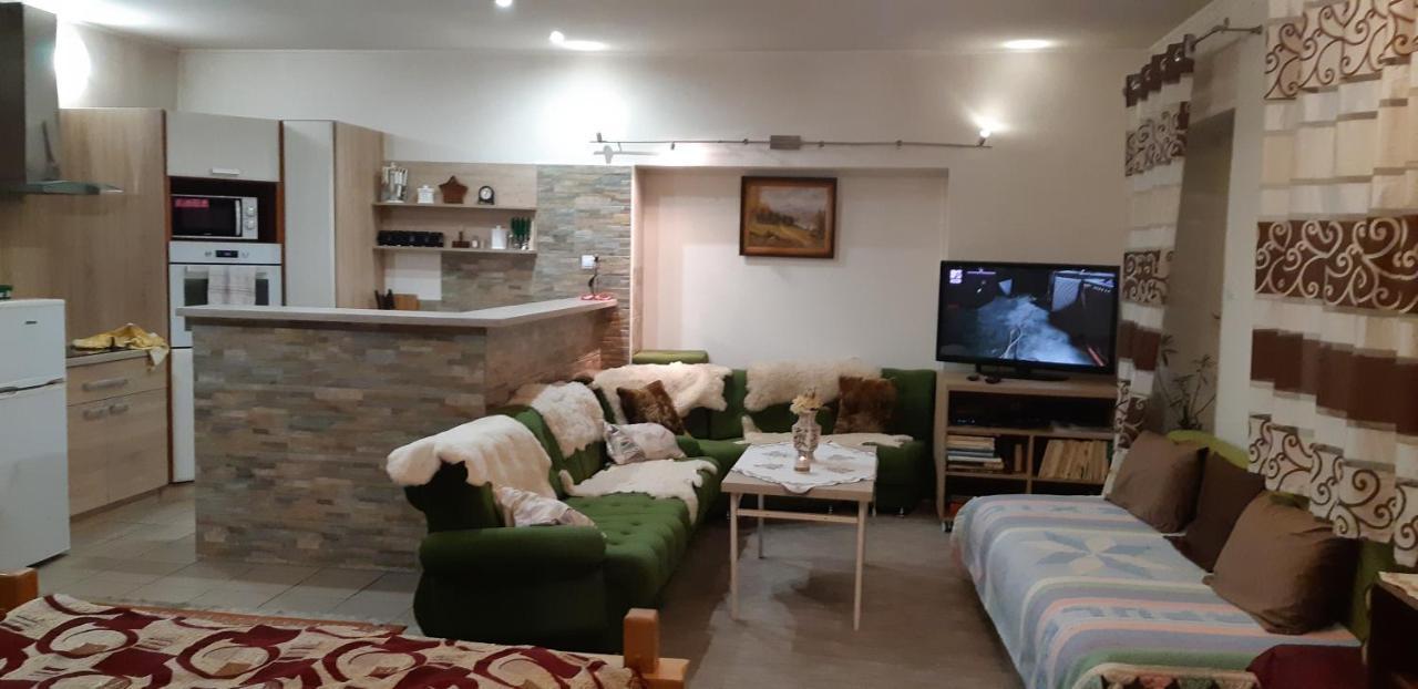 Apartman Yvet Sucany Buitenkant foto