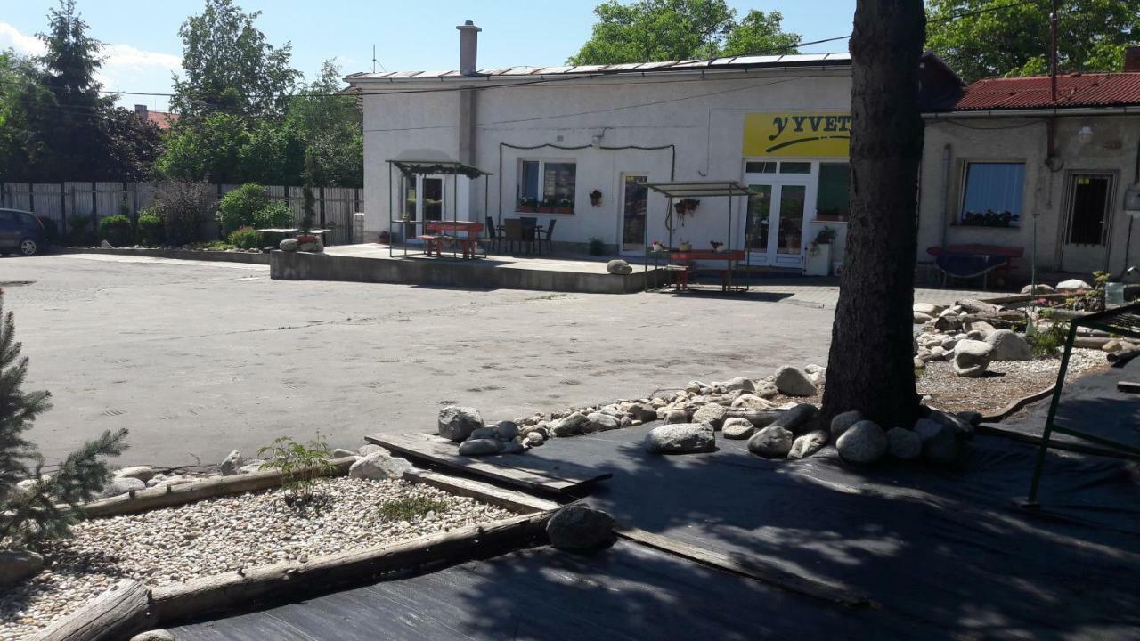 Apartman Yvet Sucany Buitenkant foto