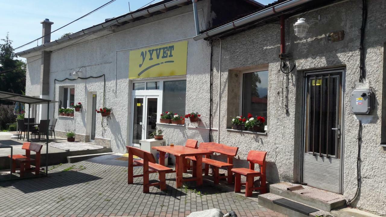 Apartman Yvet Sucany Buitenkant foto