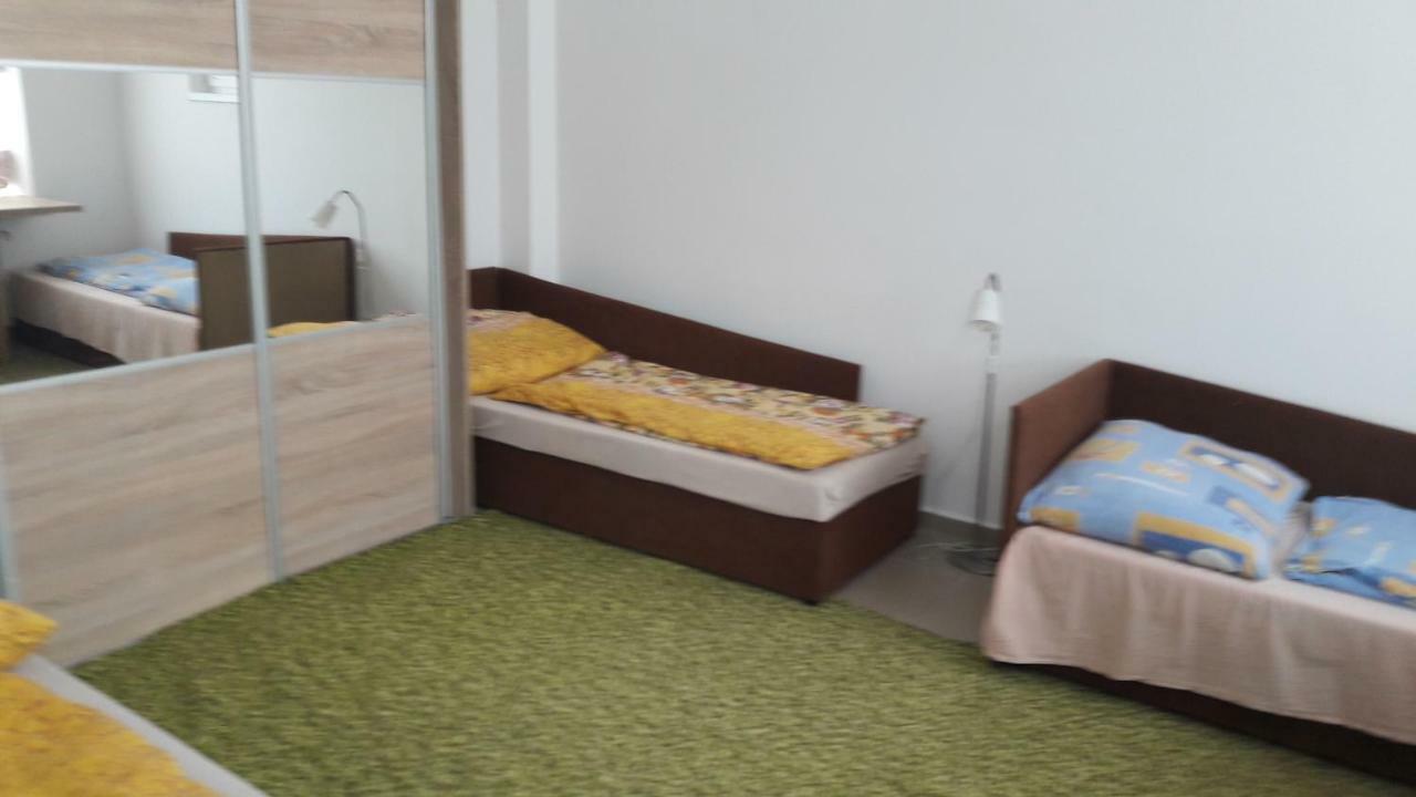 Apartman Yvet Sucany Buitenkant foto