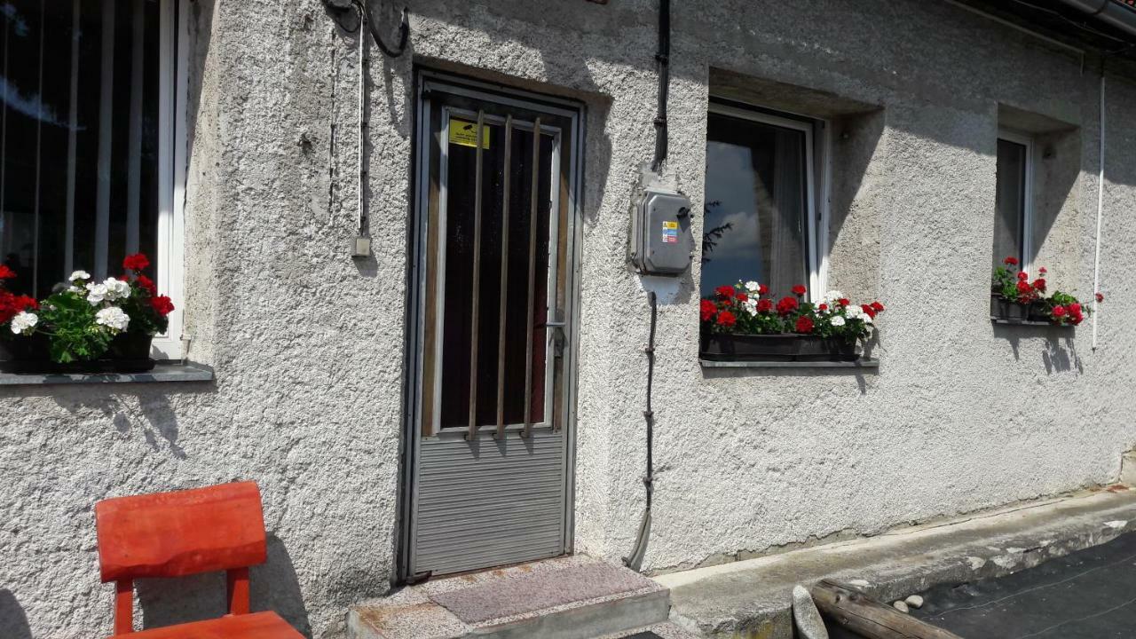 Apartman Yvet Sucany Buitenkant foto
