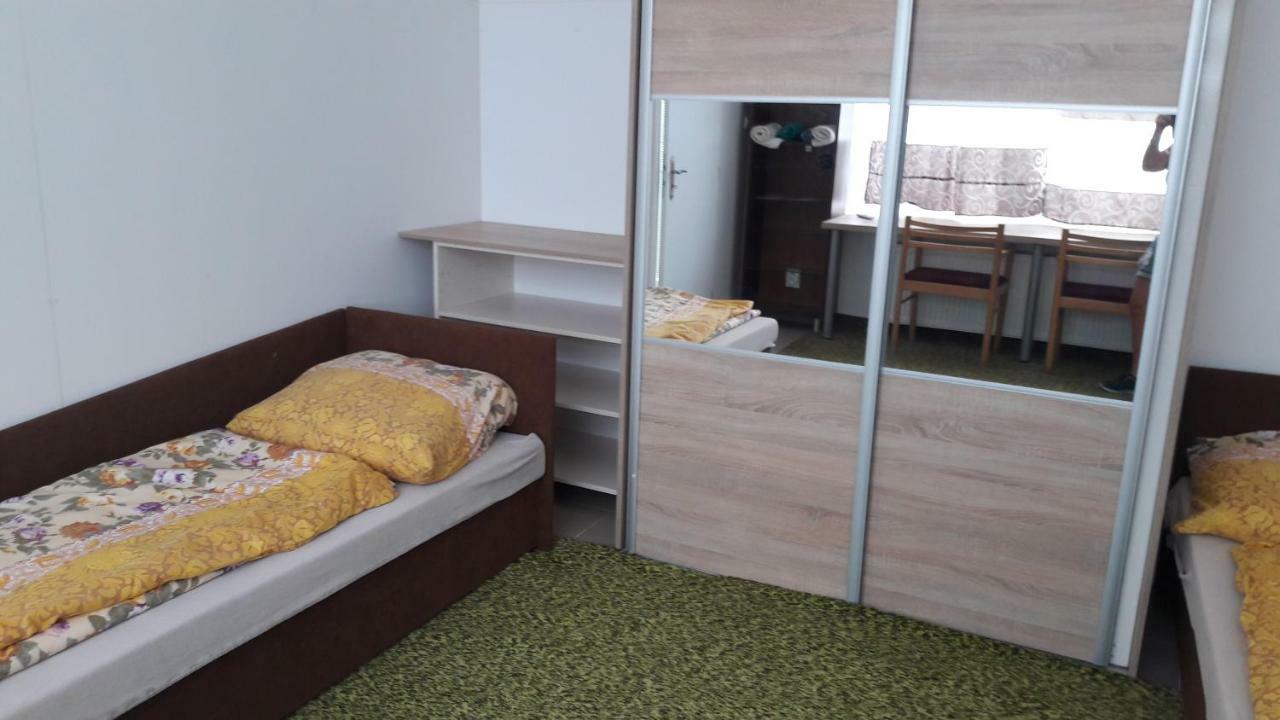 Apartman Yvet Sucany Buitenkant foto