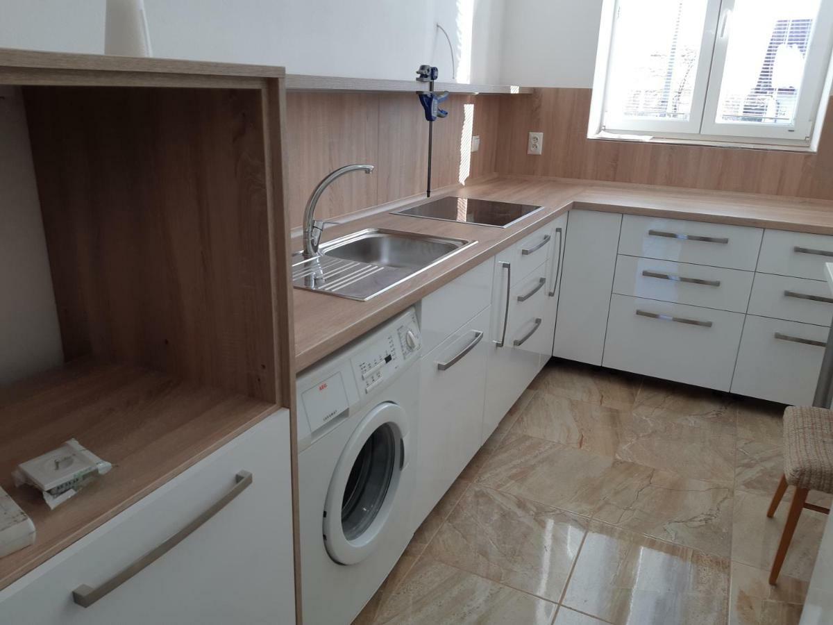 Apartman Yvet Sucany Buitenkant foto